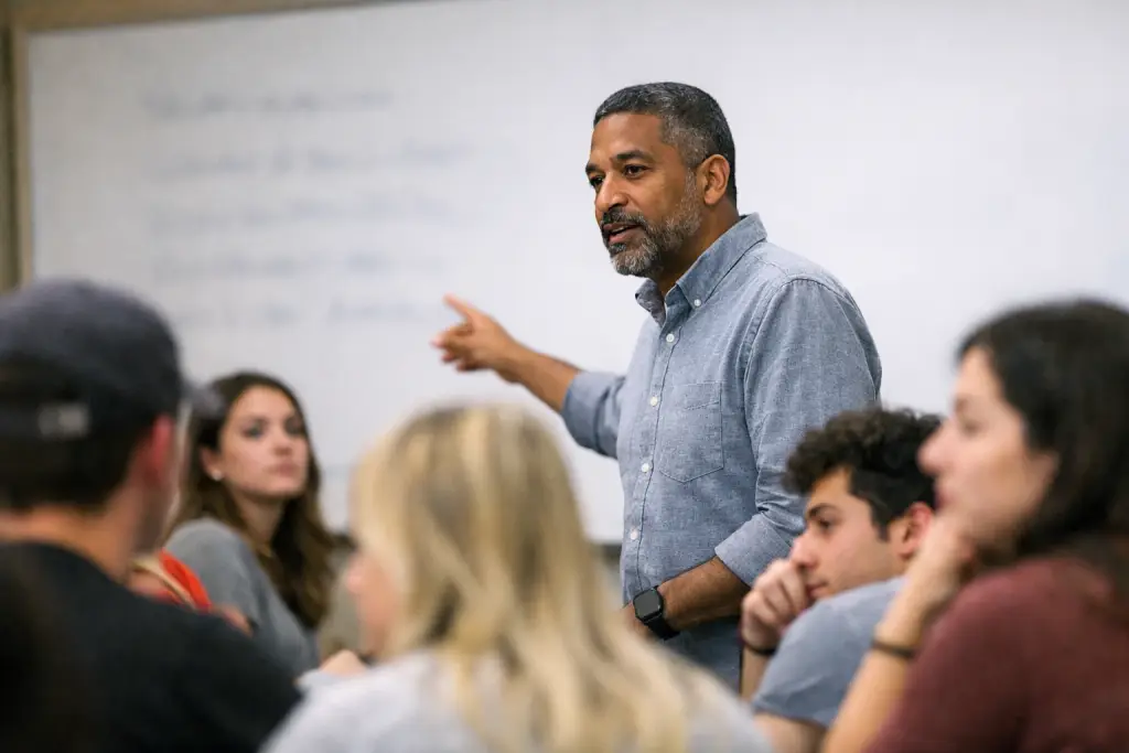 Colleges and Universities: Top 10 ATS Background Check Workflows Compared